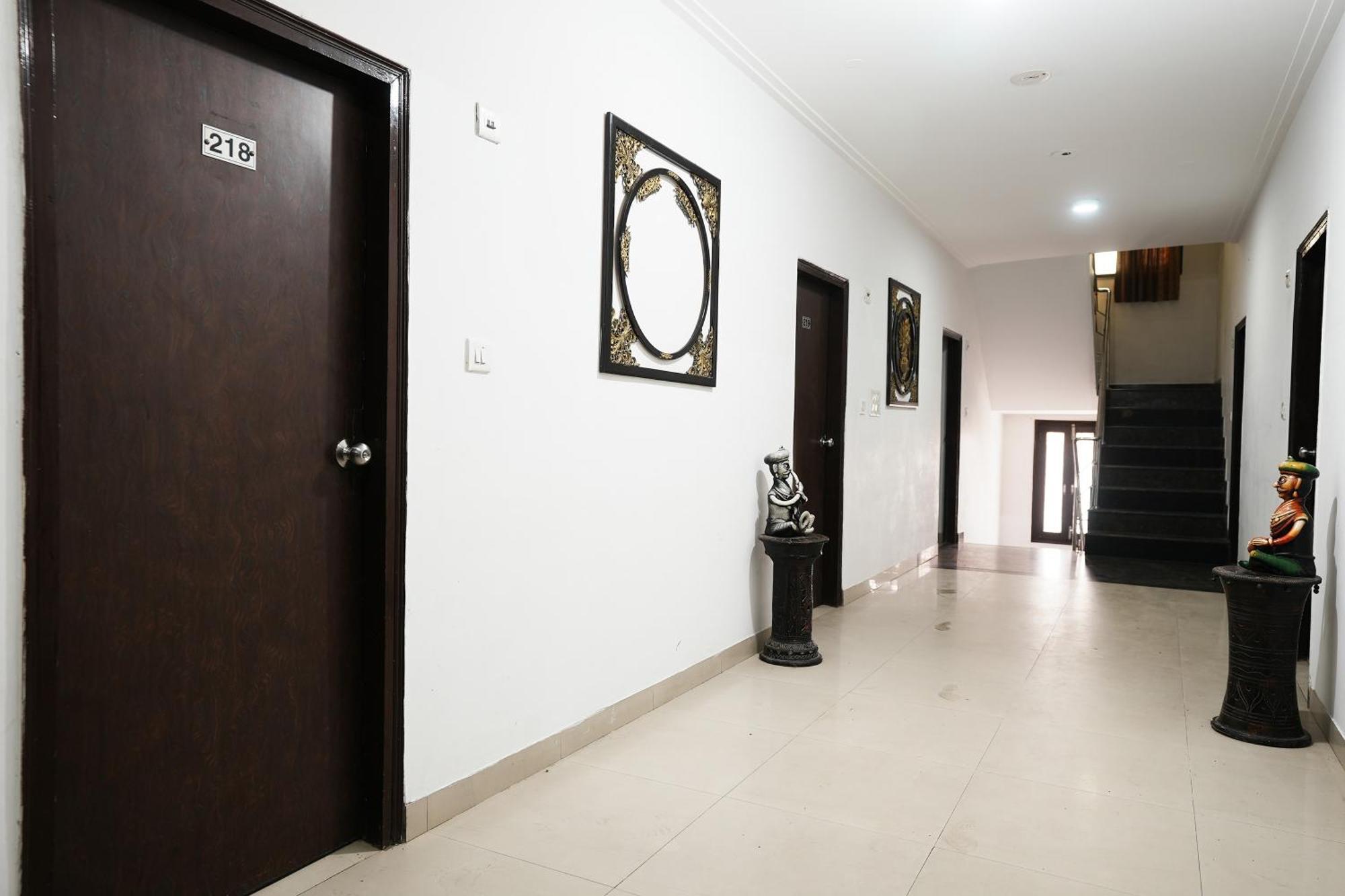 Hotel Om Paradise Near Igi Delhi Airport Yeni Delhi Dış mekan fotoğraf