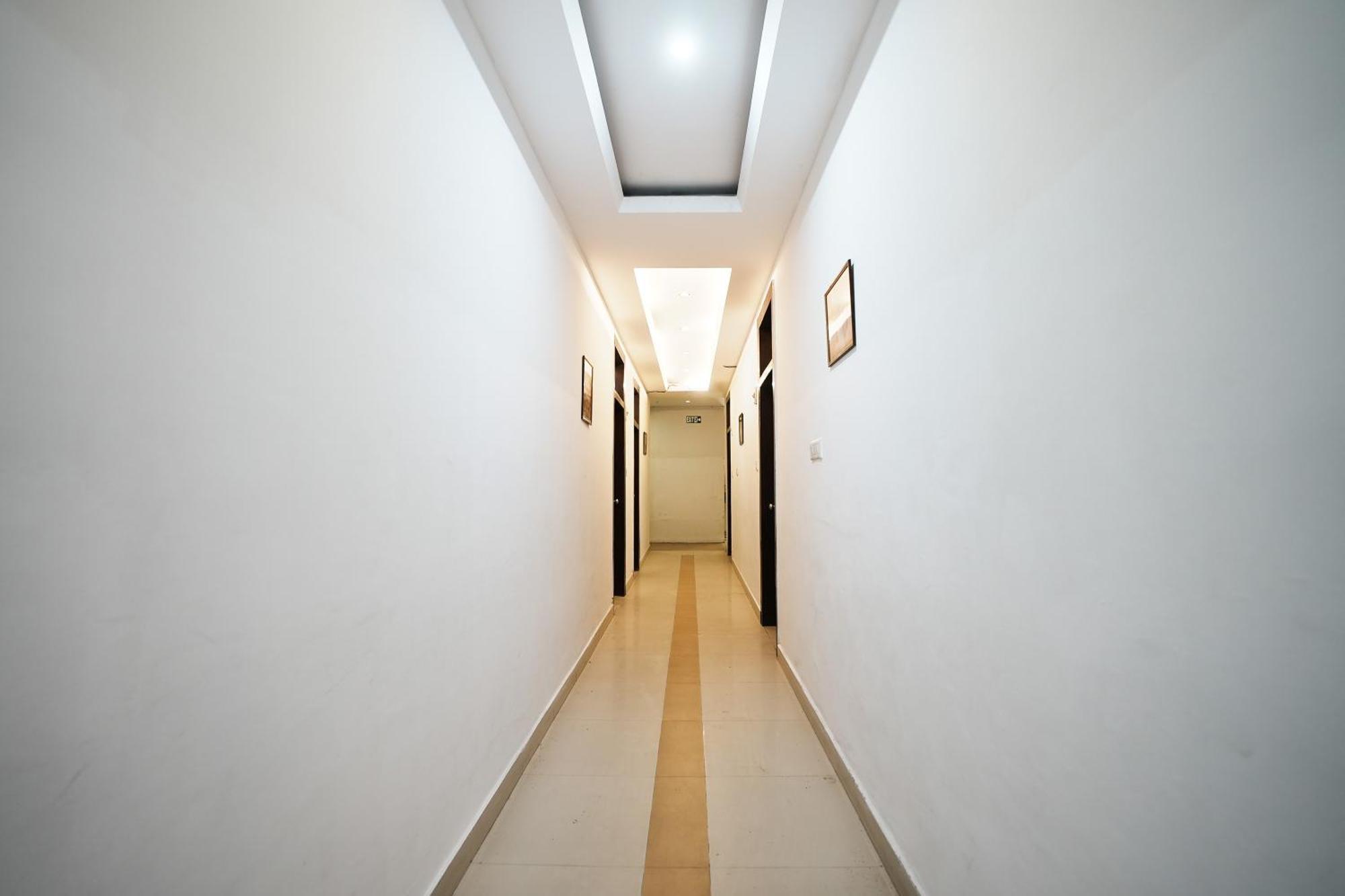 Hotel Om Paradise Near Igi Delhi Airport Yeni Delhi Dış mekan fotoğraf