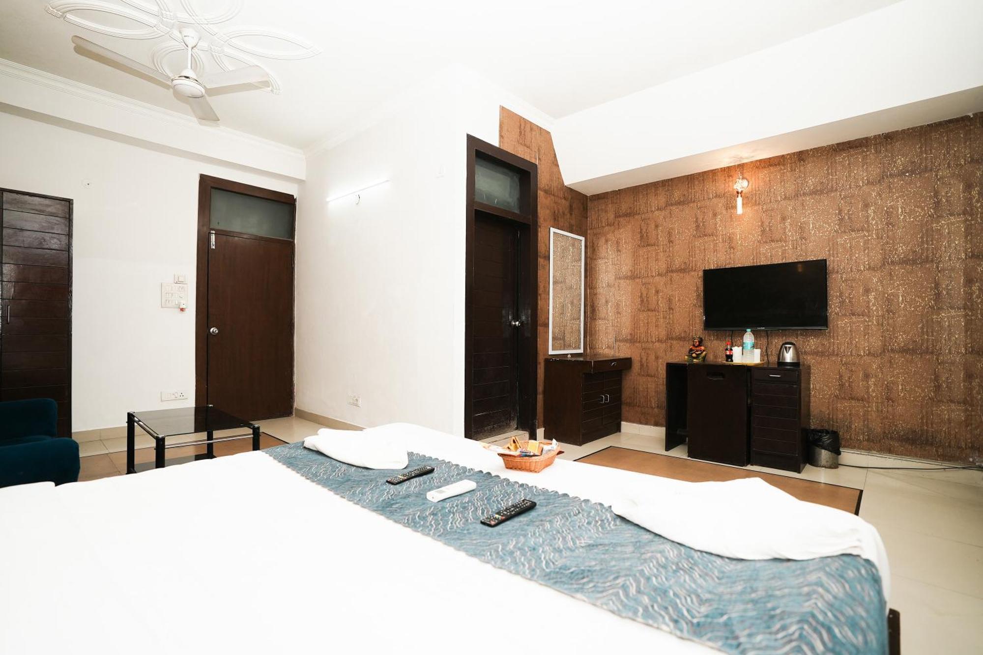 Hotel Om Paradise Near Igi Delhi Airport Yeni Delhi Dış mekan fotoğraf