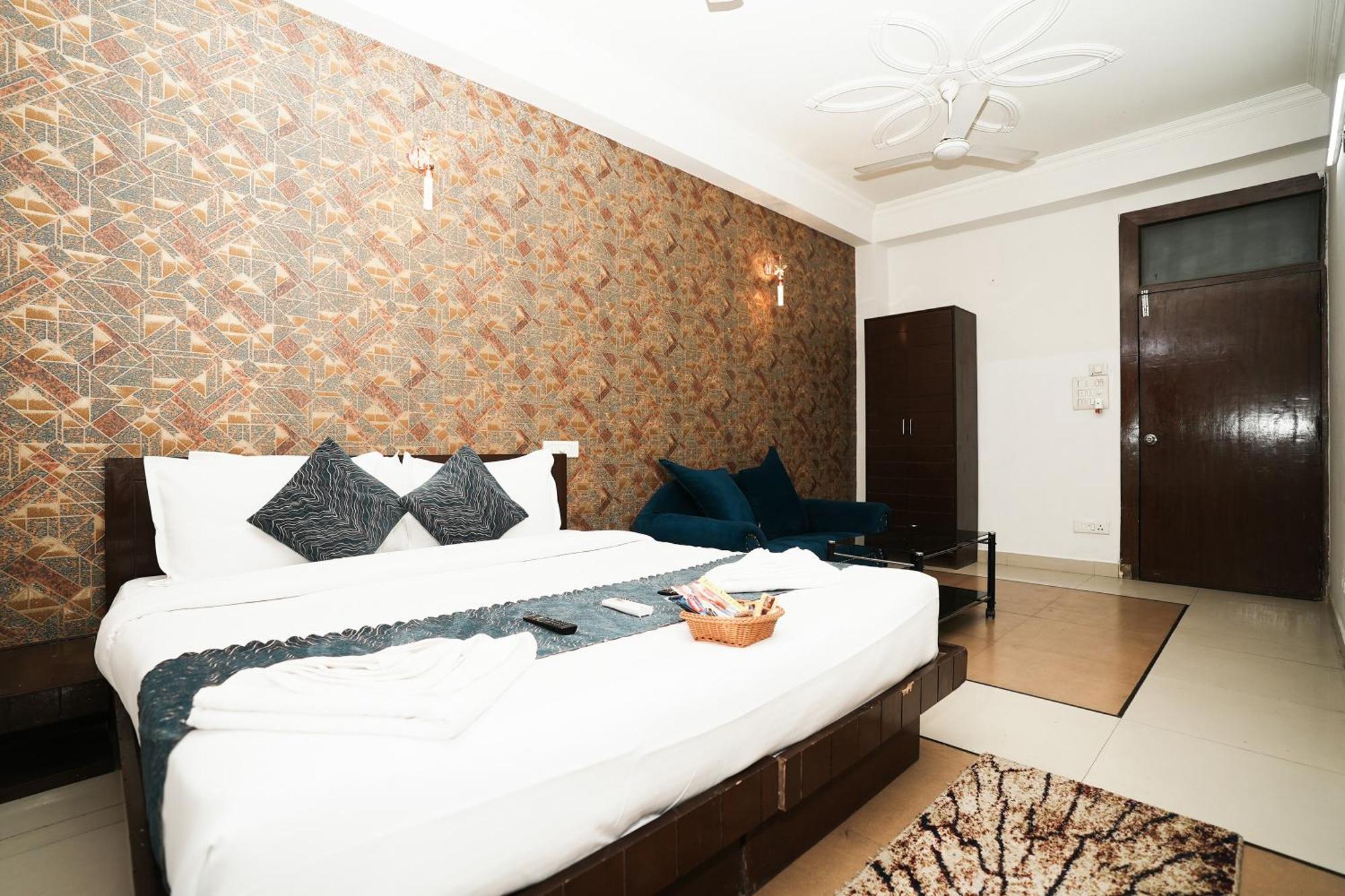 Hotel Om Paradise Near Igi Delhi Airport Yeni Delhi Dış mekan fotoğraf