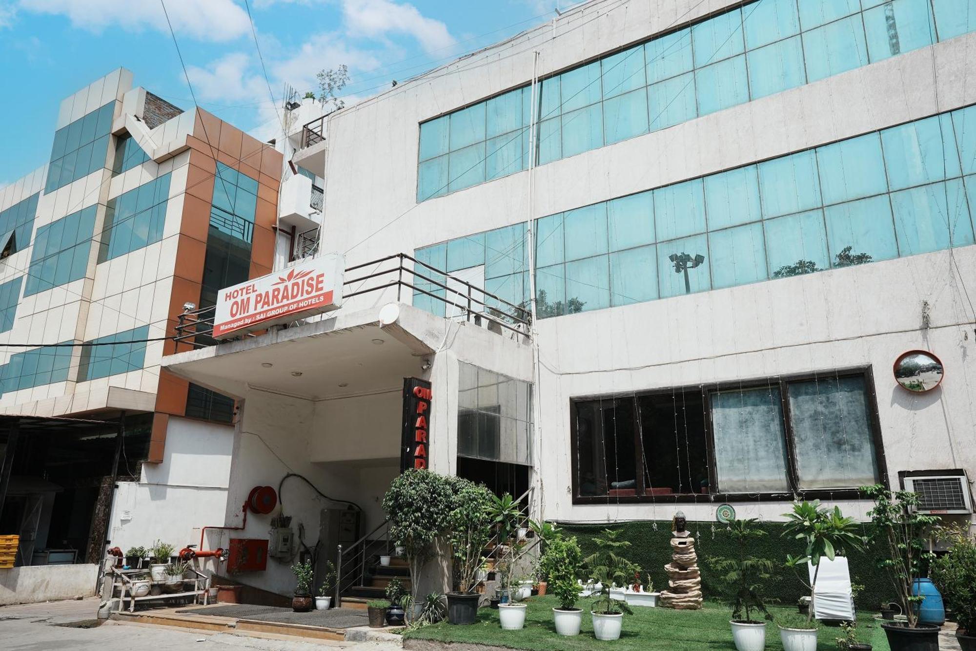 Hotel Om Paradise Near Igi Delhi Airport Yeni Delhi Dış mekan fotoğraf