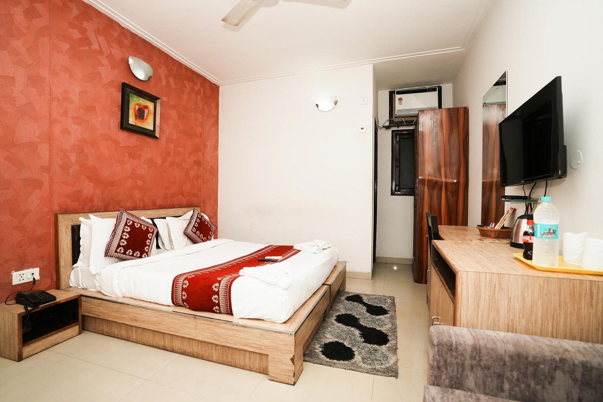 Hotel Om Paradise Near Igi Delhi Airport Yeni Delhi Dış mekan fotoğraf