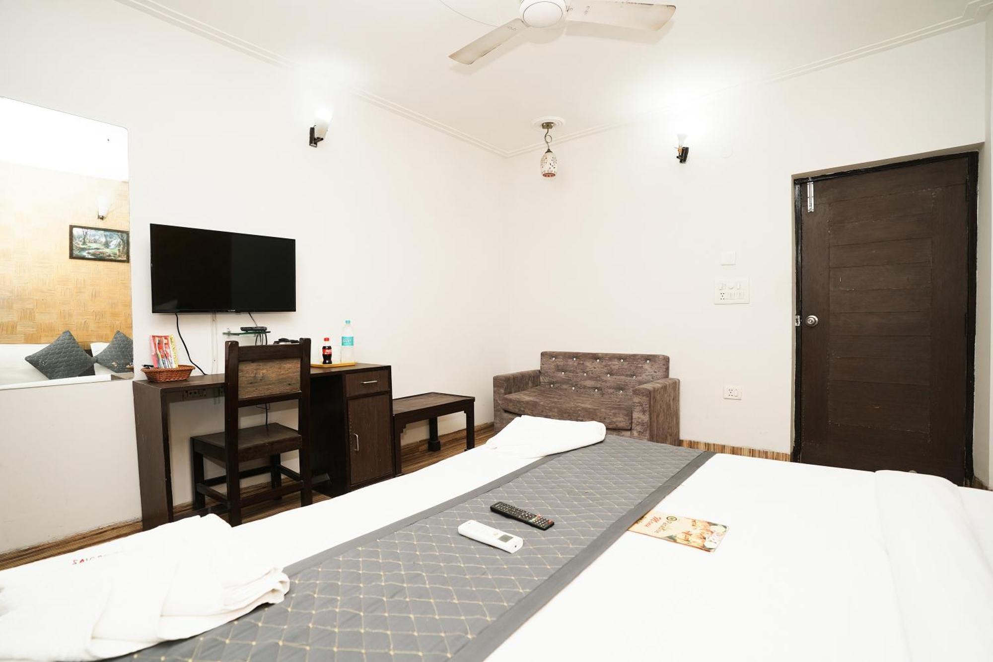 Hotel Om Paradise Near Igi Delhi Airport Yeni Delhi Dış mekan fotoğraf