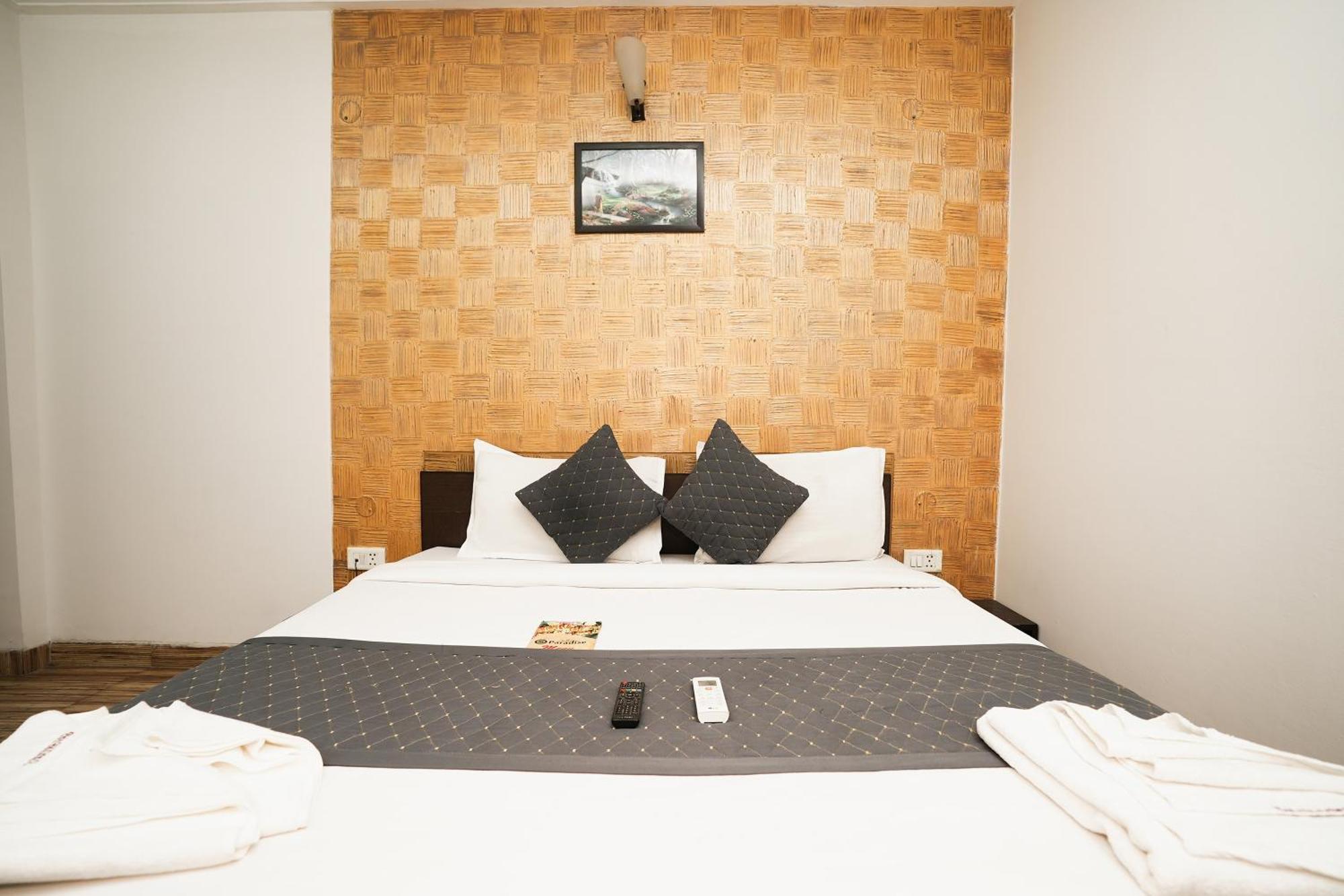 Hotel Om Paradise Near Igi Delhi Airport Yeni Delhi Dış mekan fotoğraf