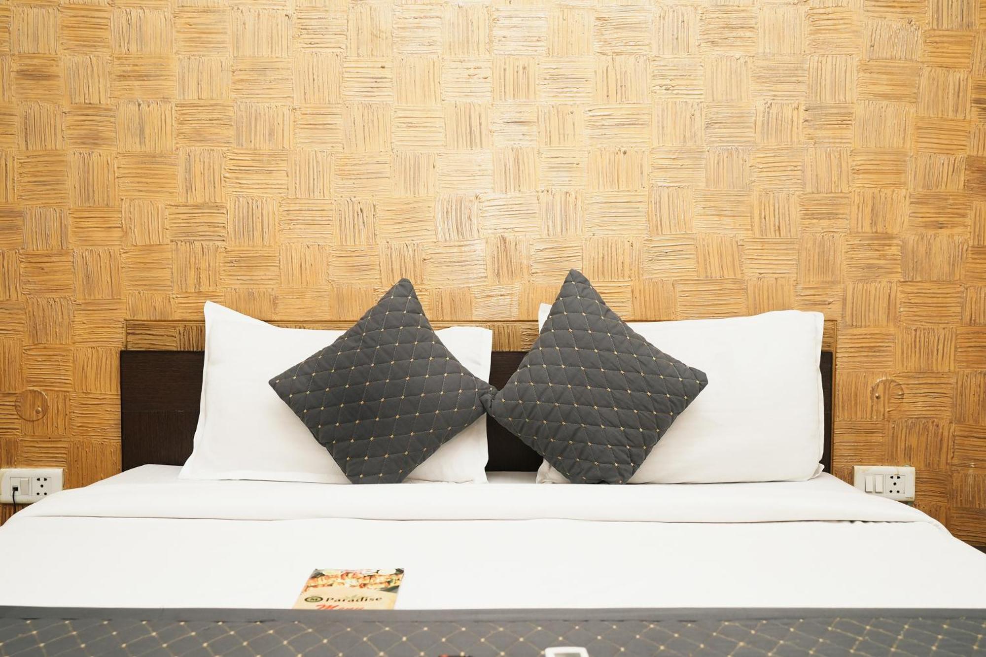 Hotel Om Paradise Near Igi Delhi Airport Yeni Delhi Dış mekan fotoğraf